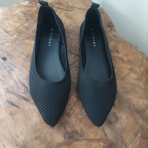 Black Women's Flats